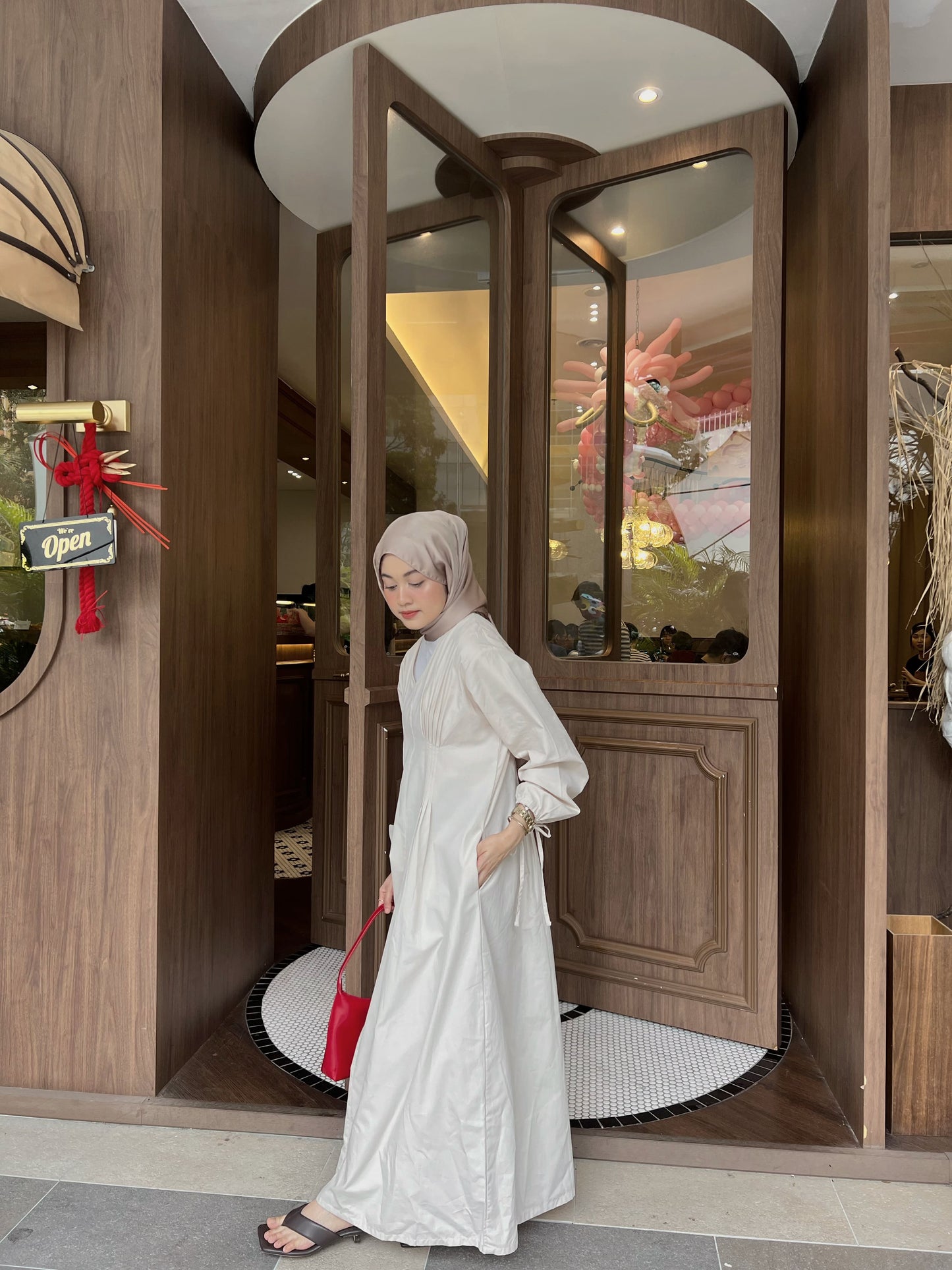 Allure Dress Cotton Poplin in Latte